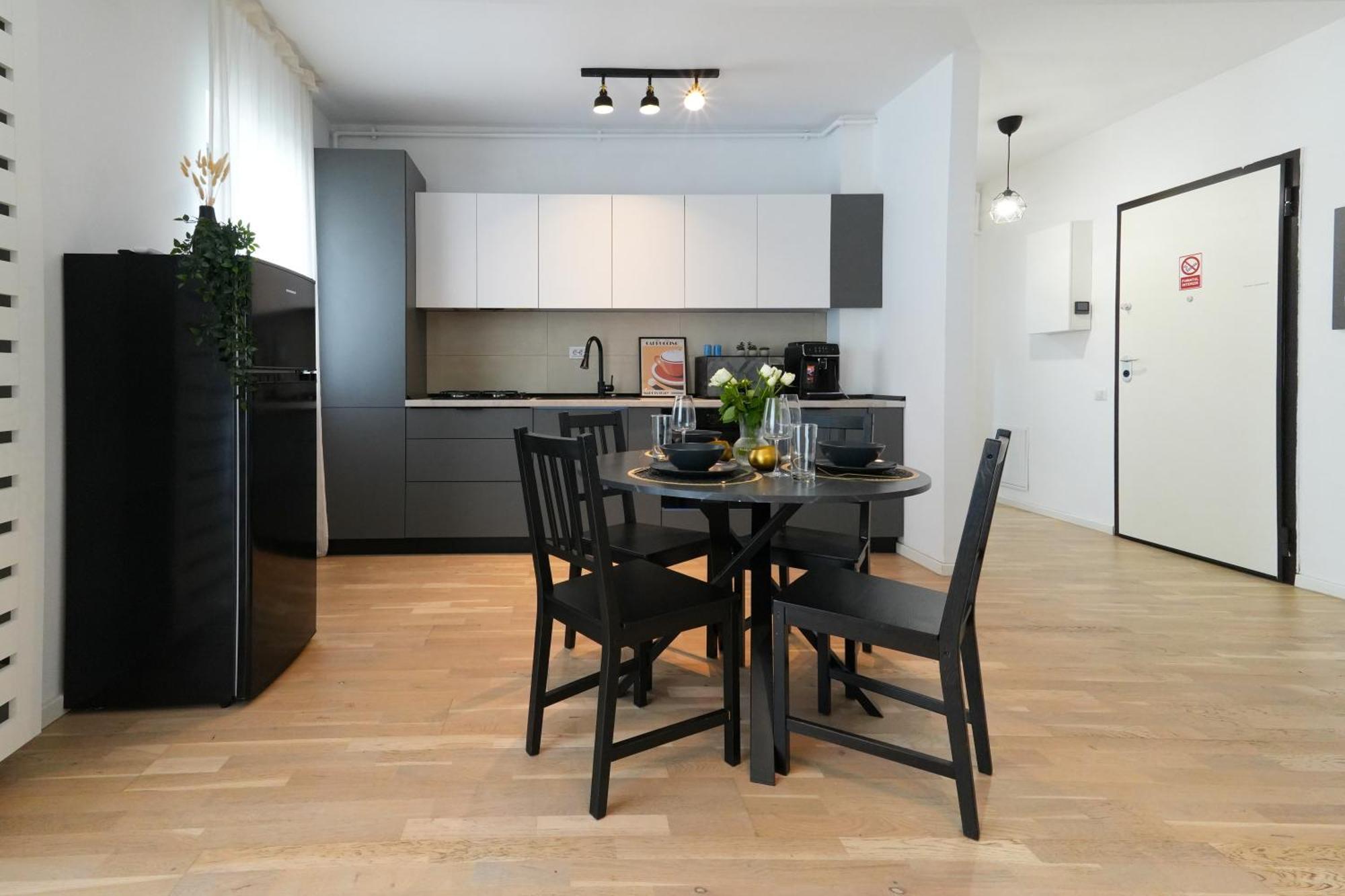 Maria - Modern Apartment With Parking And Workspace Boekarest Buitenkant foto