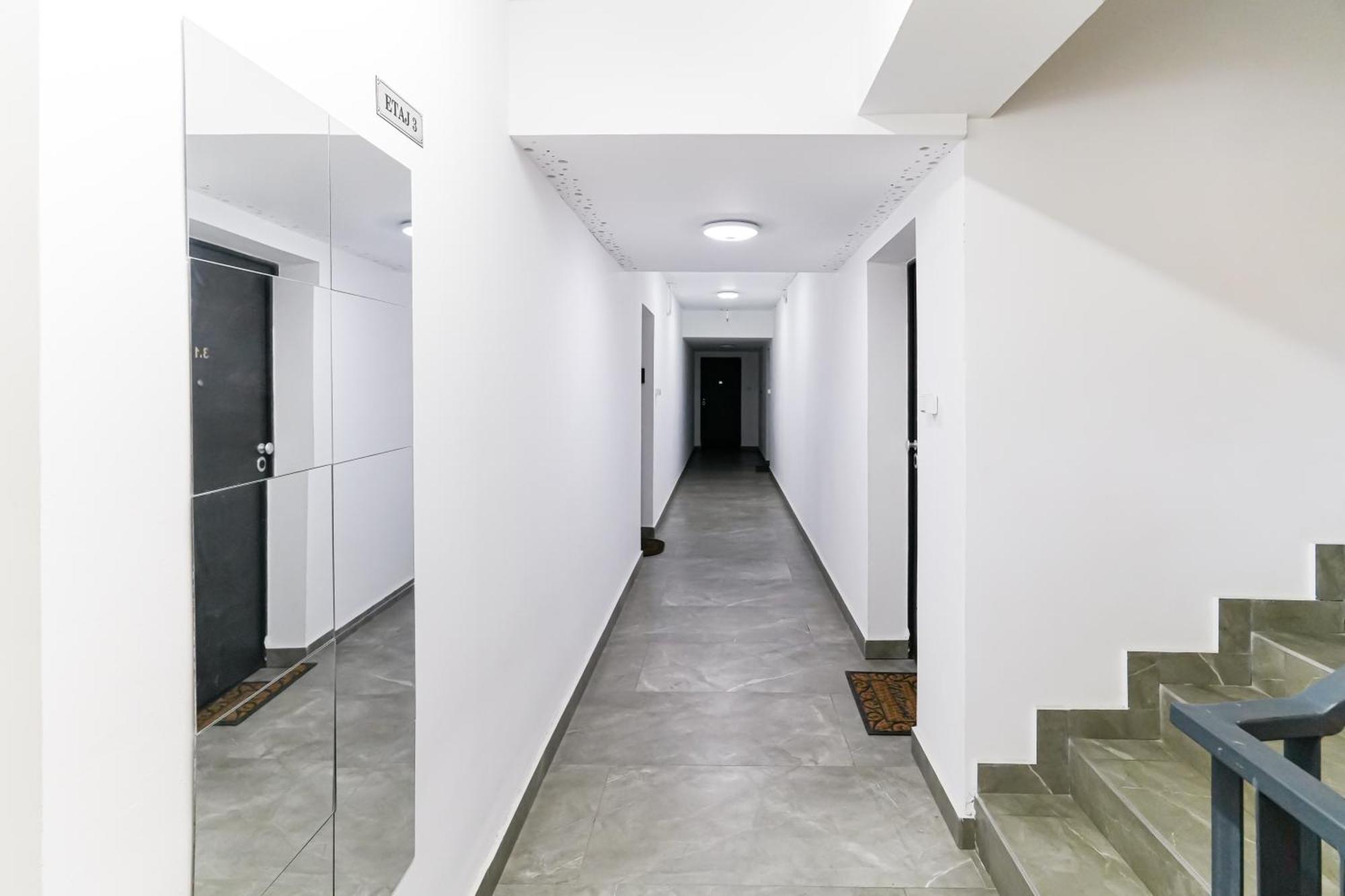 Maria - Modern Apartment With Parking And Workspace Boekarest Buitenkant foto